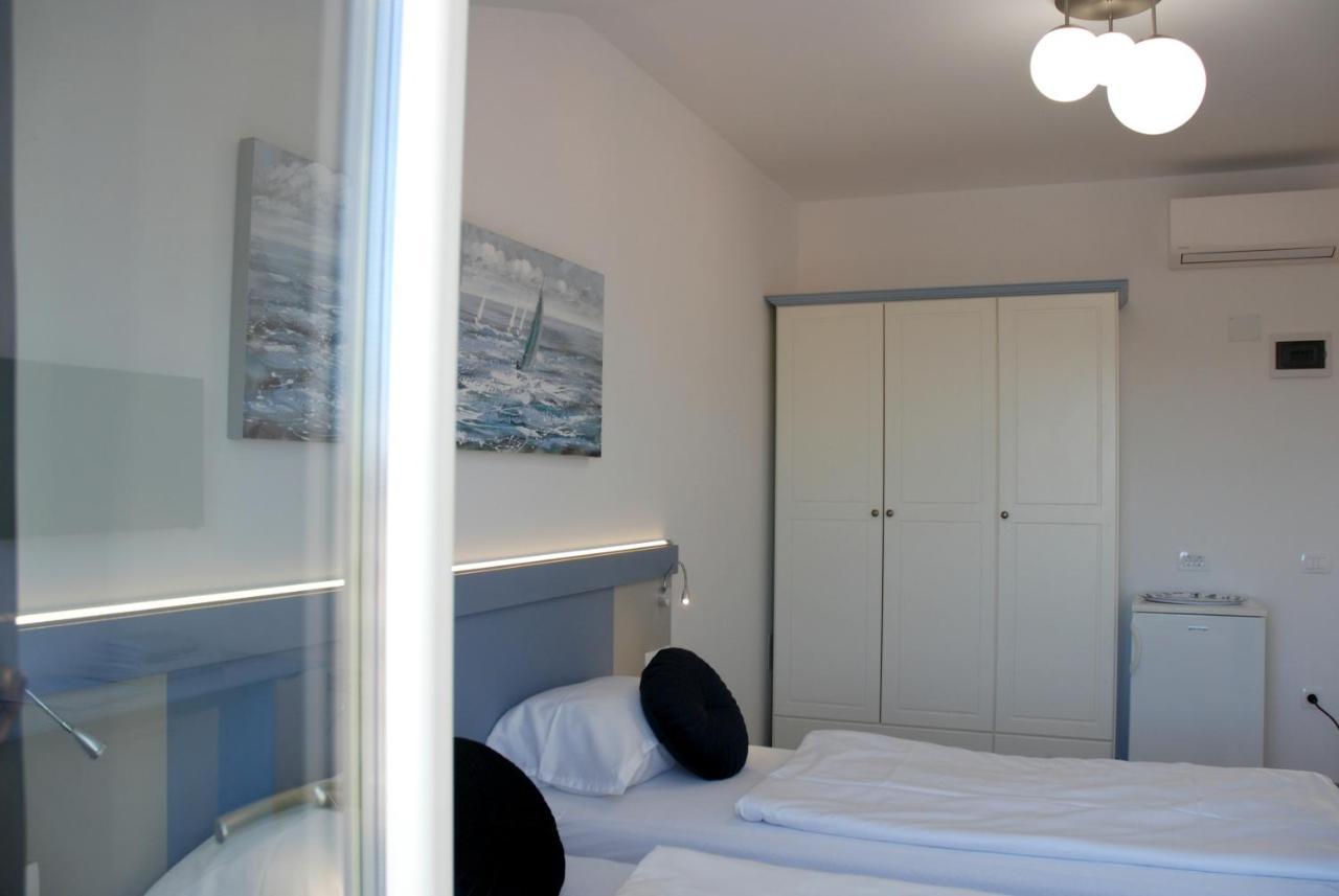 B&B Sea Joy Rovinj Bagian luar foto